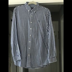 Vineyard Vines button down